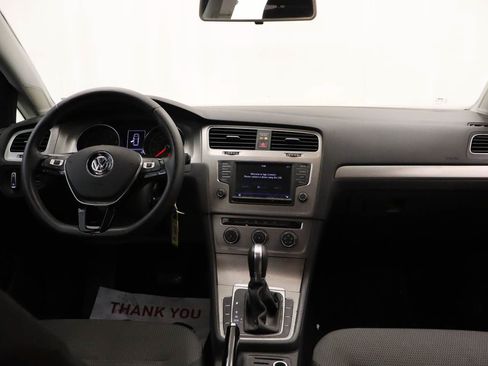 Used 2017 Volkswagen Golf S FWD image 6