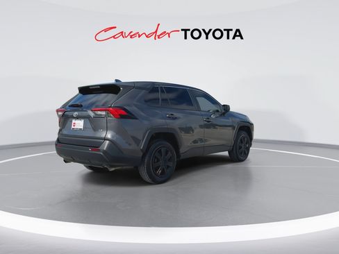 Certified 2022 Toyota RAV4 LE FWD image 8