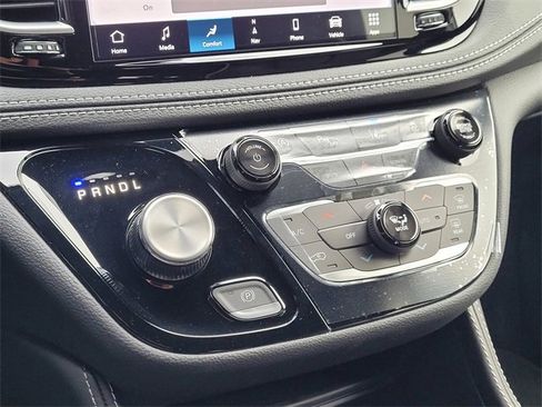 New 2026 Chrysler Pacifica Limited w/ S Appearance Package image 12