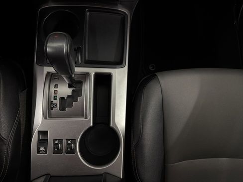 Used 2018 Toyota 4Runner SR5 Premium image 19