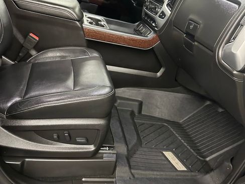 Used 2018 GMC Sierra 1500 SLT w/ SLT Premium Package image 39