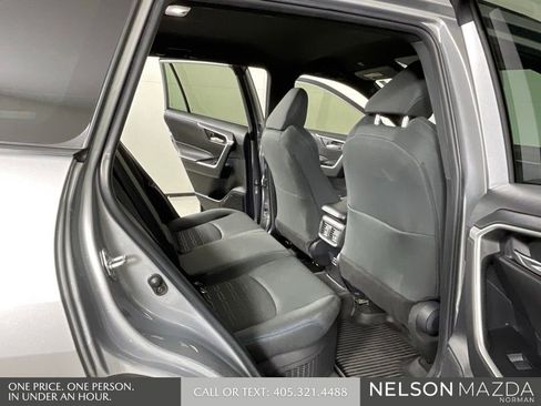 Used 2024 Toyota RAV4 SE AWD/4WD image 15