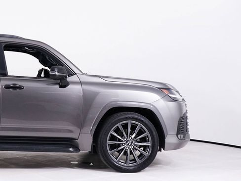 Used 2023 Lexus LX 600 4WD w/ Appearance Package image 15
