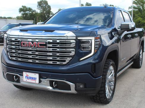 Used 2023 GMC Sierra 1500 Denali AWD/4WD image 5