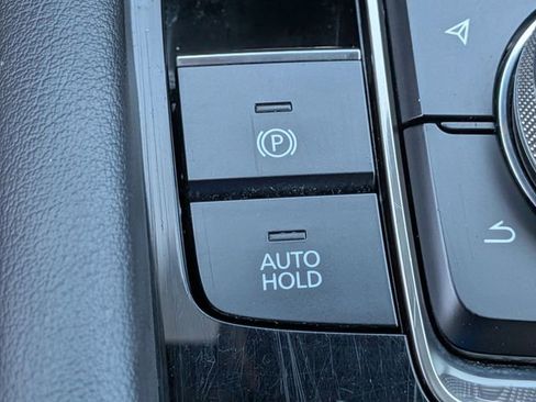 Used 2024 MAZDA MAZDA3 s image 23