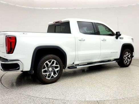 Used 2024 GMC Sierra 1500 SLT AWD/4WD image 5