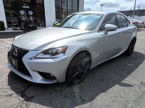Used 2015 Lexus IS 250 4dr Sport Sdn AWD image 2