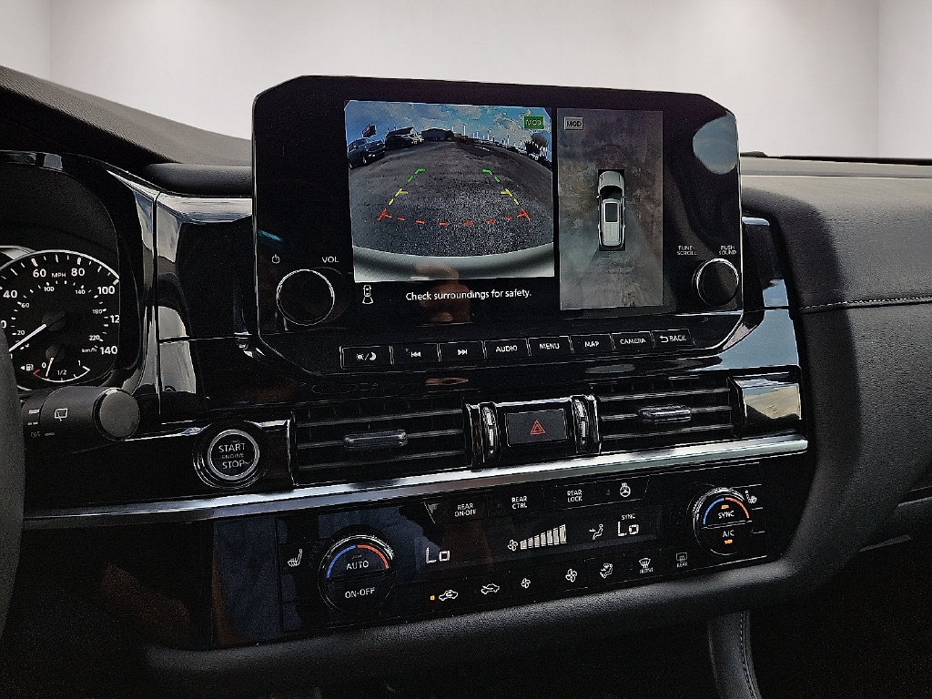 Used 2024 Nissan Pathfinder SL FWD image 29