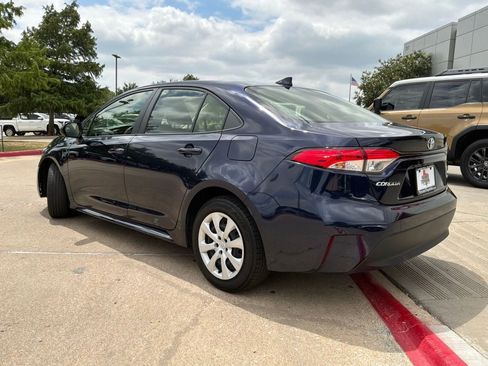 Used 2025 Toyota Corolla LE FWD image 8