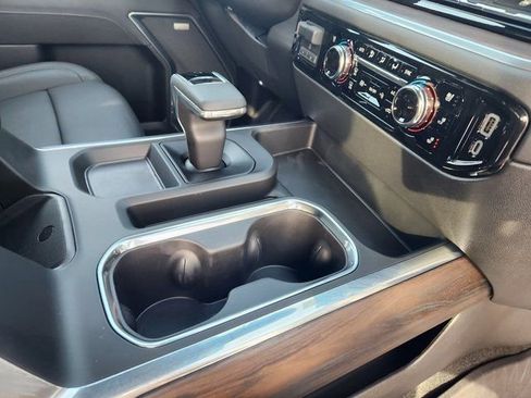 New 2026 GMC Sierra 1500 SLT w/ SLT Premium Plus Package image 17