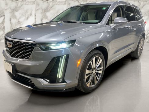Used 2021 Cadillac XT6 Premium Luxury image 1