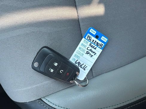 Used 2016 Chevrolet Trax LT w/ LT Sun and Sound Package AWD/4WD image 28