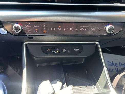 Used 2025 Kia Carnival SX Prestige FWD image 21