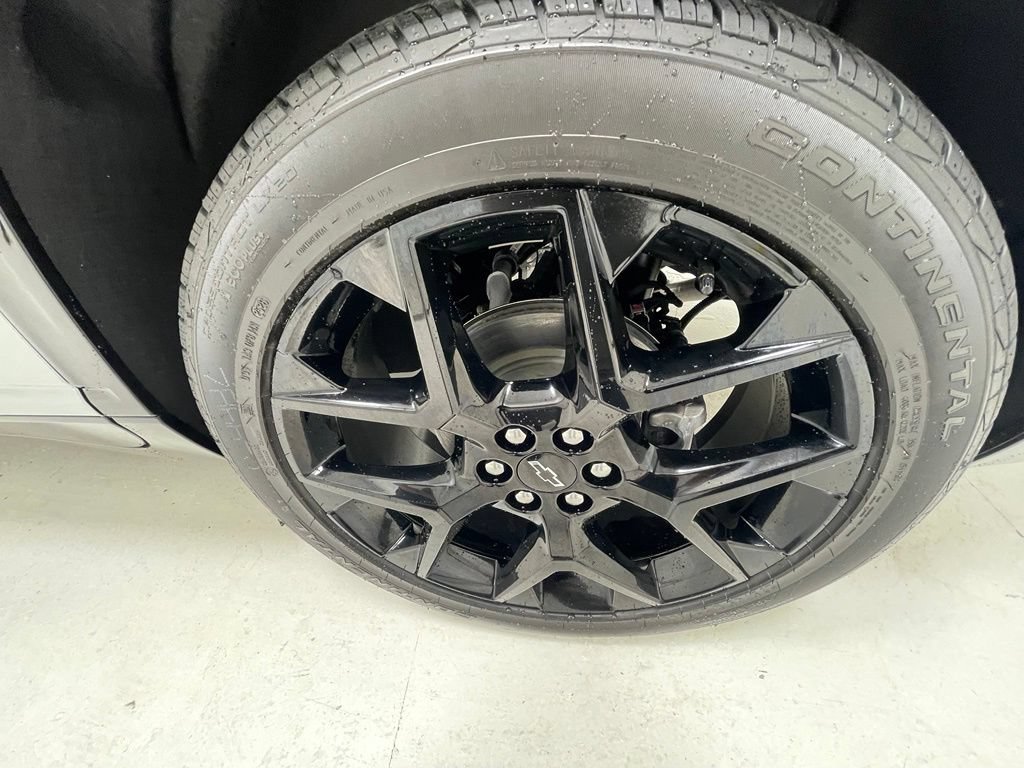 New 2026 Chevrolet Traverse RS w/ LPO, Floor Liner Package AWD/4WD image 12