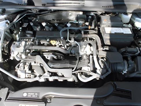 Used 2025 Toyota Corolla LE FWD image 28
