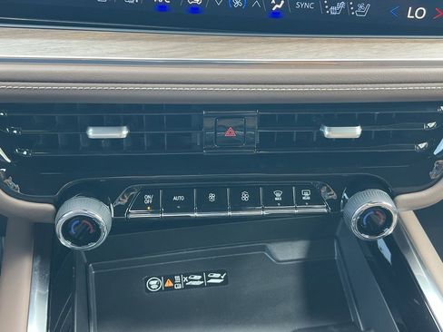 New 2025 Chevrolet Suburban High Country w/ Sun And Tow Package image 6