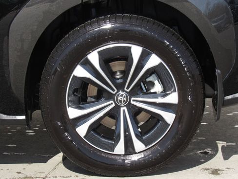 Used 2025 Toyota bZ4X FWD w/ Weather Package image 10