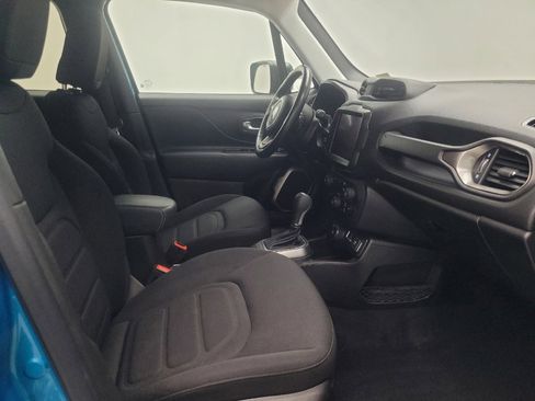 Used 2022 Jeep Renegade Latitude w/ Convenience Group AWD/4WD image 21