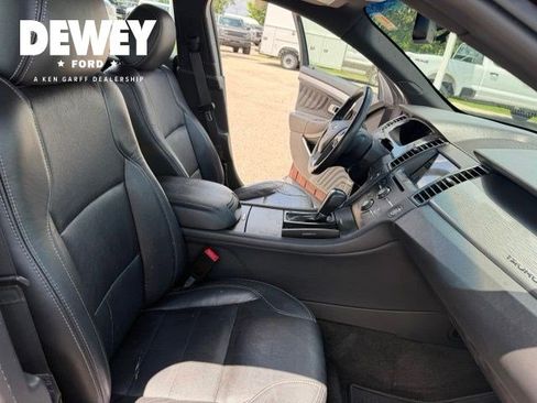 Used 2016 Ford Taurus SEL w/ Equipment Group 201A FWD image 27