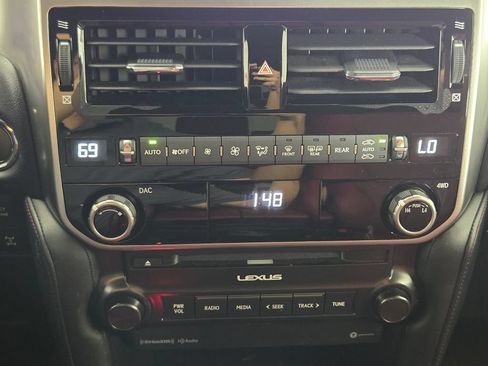 Used 2023 Lexus GX 460 Premium w/ Premium Package AWD/4WD image 19