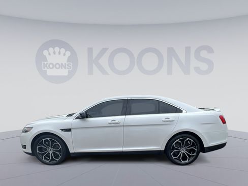 Used 2018 Ford Taurus SHO AWD/4WD image 13
