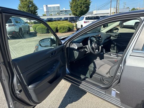 Used 2025 Nissan Altima 2.5 S FWD image 27