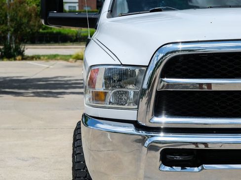 Used 2016 RAM 2500 Tradesman w/ Chrome Appearance Group AWD/4WD image 5