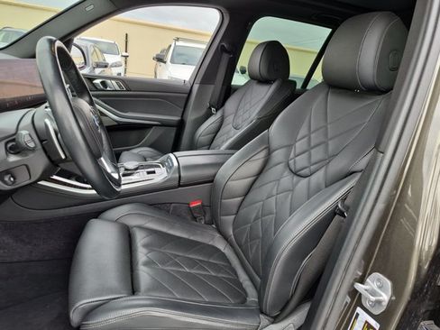Used 2025 BMW X5 sDrive40i RWD image 12