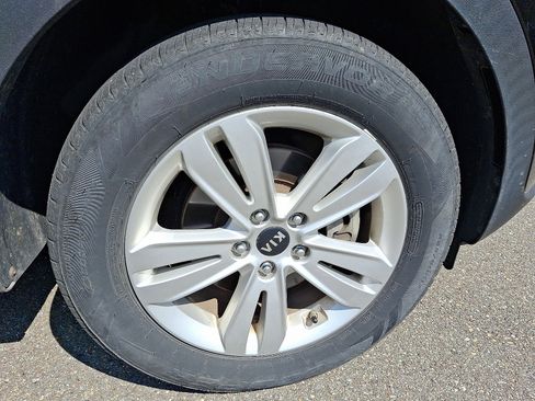 Used 2019 Kia Sportage LX image 8