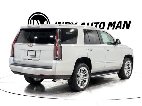 Used 2020 Cadillac Escalade Luxury w/ LPO, Radiant Package AWD/4WD image 4