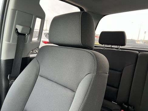 Used 2019 Chevrolet Silverado 1500 LT image 17