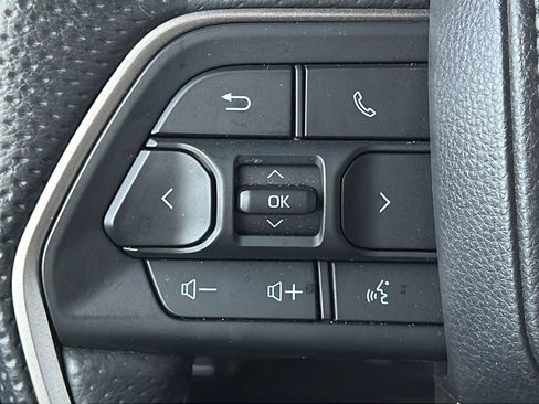Used 2025 Toyota Tundra SR5 w/ SR5 Premium Package AWD/4WD image 18