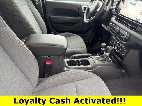 New 2025 Jeep Gladiator Sport image 32