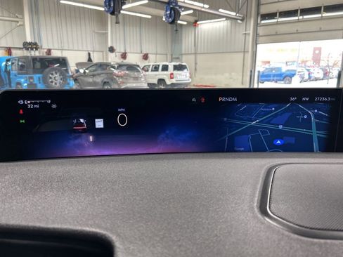 Certified 2025 Lincoln Navigator Reserve w/ Jet Appearance Package image 16