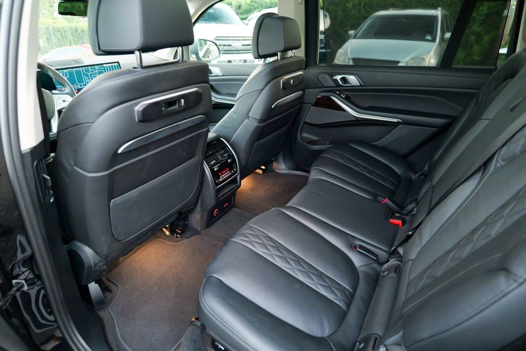 Used 2026 BMW X7 xDrive40i AWD/4WD image 24