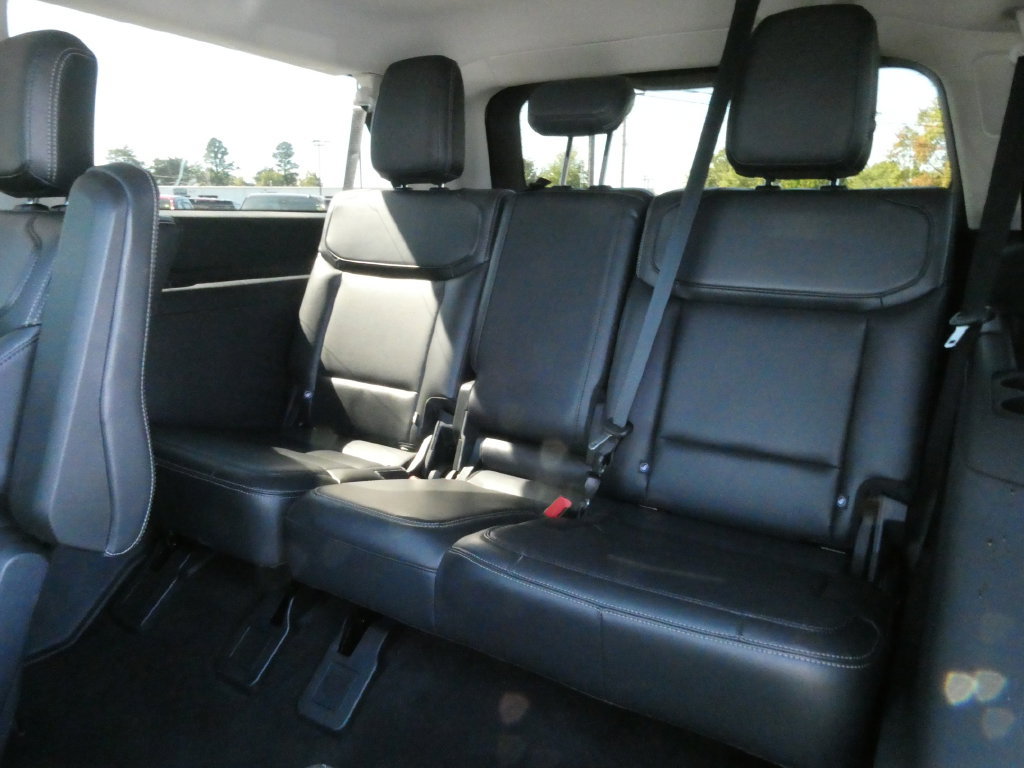 Used 2025 Ford Expedition Max Platinum w/ Driver's Package AWD/4WD image 23