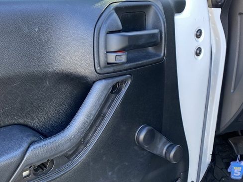 Used 2017 Jeep Wrangler Unlimited Sport w/ Max Tow Package image 11