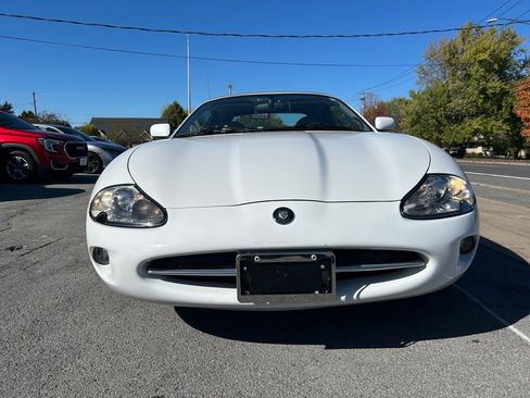 Used 1998 Jaguar XK8 Convertible RWD image 9