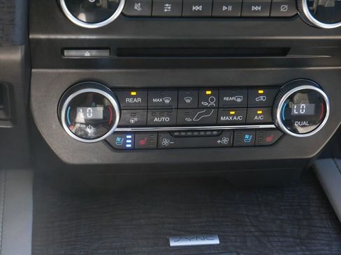 Used 2018 Ford Expedition Limited w/ Driver Assistance Package AWD/4WD image 24