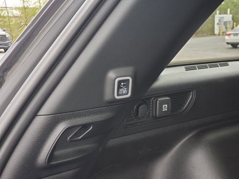 Used 2024 Jeep Grand Cherokee Laredo X w/ Luxury Tech Group I image 5