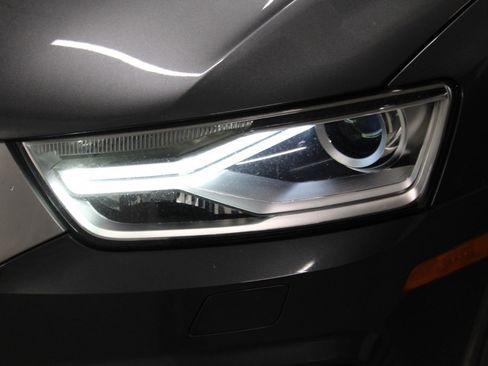 Used 2018 Audi Q3 2.0T Premium image 11