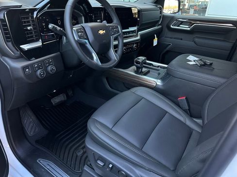 New 2026 Chevrolet Silverado 1500 LT w/ Z71 Off-Road Package image 9