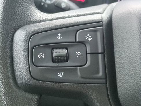 Certified 2025 Chevrolet Silverado 1500 Custom w/ LPO, Dark Essentials Package AWD/4WD image 19