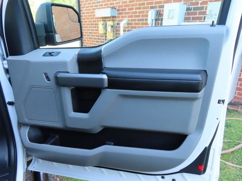 Used 2019 Ford F150 XLT image 21