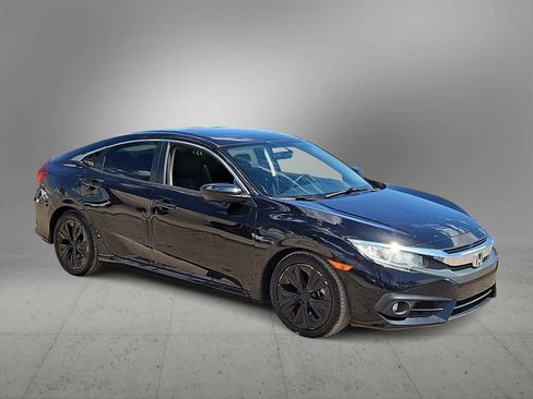 Used 2018 Honda Civic EX-T image 2