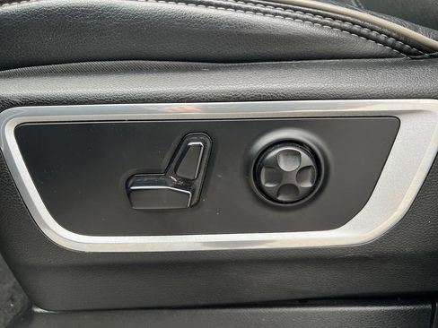 Used 2020 RAM 1500 Laramie image 23