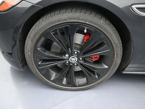 Used 2024 Jaguar XF R-Dynamic SE image 10