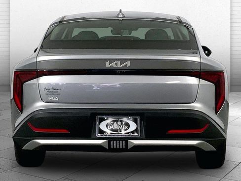 Used 2025 Kia K4 FWD image 3
