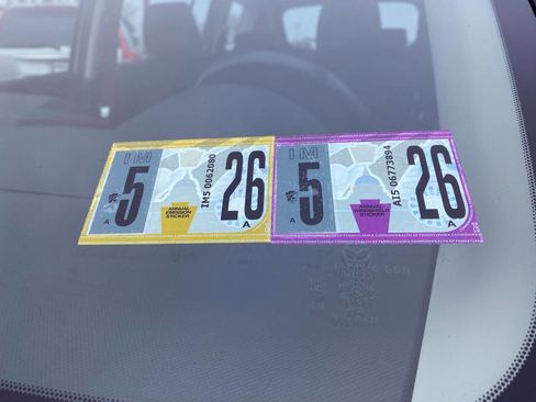 Used 2010 MAZDA MAZDA5 Sport image 29