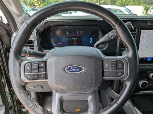 Used 2023 Ford F250 Lariat w/ Lariat Ultimate Package AWD/4WD image 32